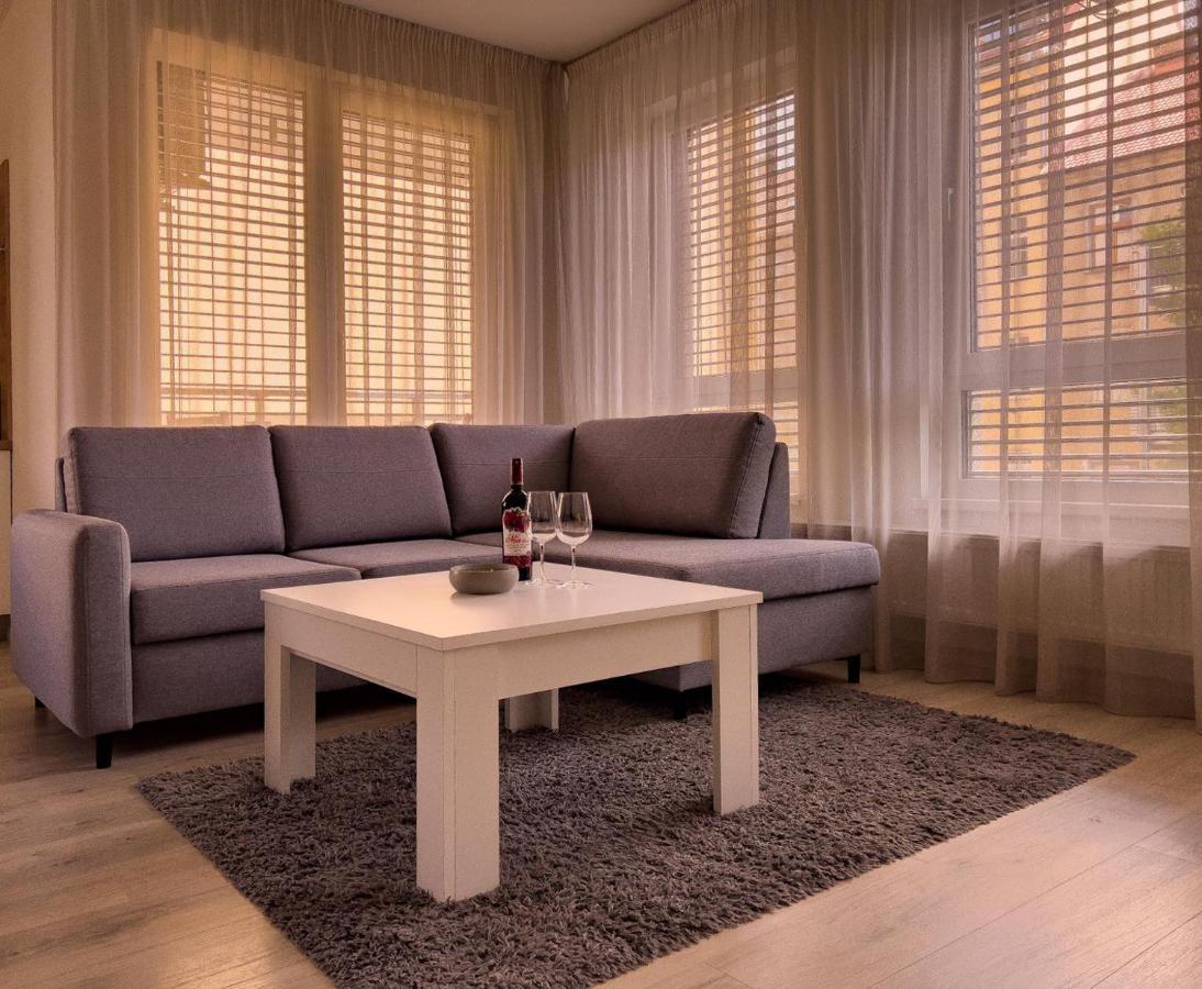 Elegant Escape Apartment I - City Centre Bratislava Luaran gambar